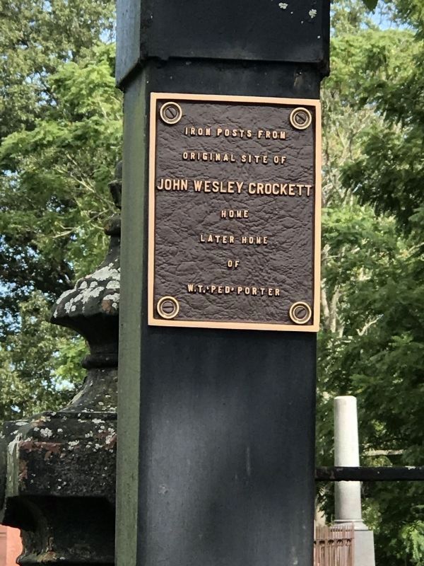An additional Marker on nearby gatepost image. Click for full size.