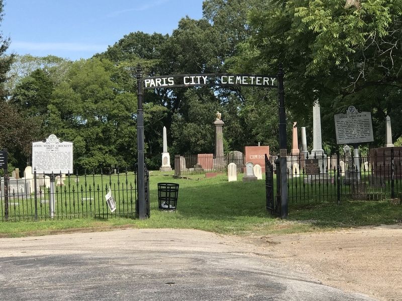 Paris City Cemetery entrance image. Click for full size.