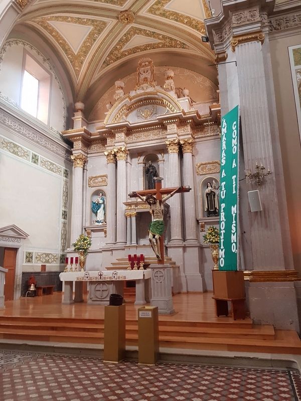 The altar of the San Francisco de As�s Church of P�njamo image. Click for full size.