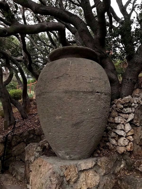 Thousand Oaks Neighborhood and Urns Marker. Click for full size. Thousand Oaks Neighborhood and Urns Marker image. Click for full size.