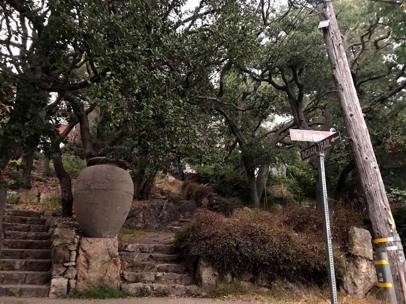 Thousand Oaks Neighborhood and Urns Marker. Click for full size. Thousand Oaks Neighborhood and Urns Marker image. Click for full size.