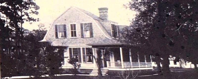 Captain Clark’s Cottage, 1900 (<i><small>Demolished 1944) </small> </i> image. Click for full size.