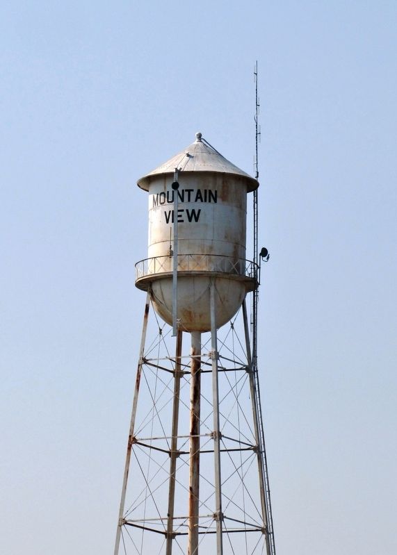Mountain View Water Tower image. Click for full size.