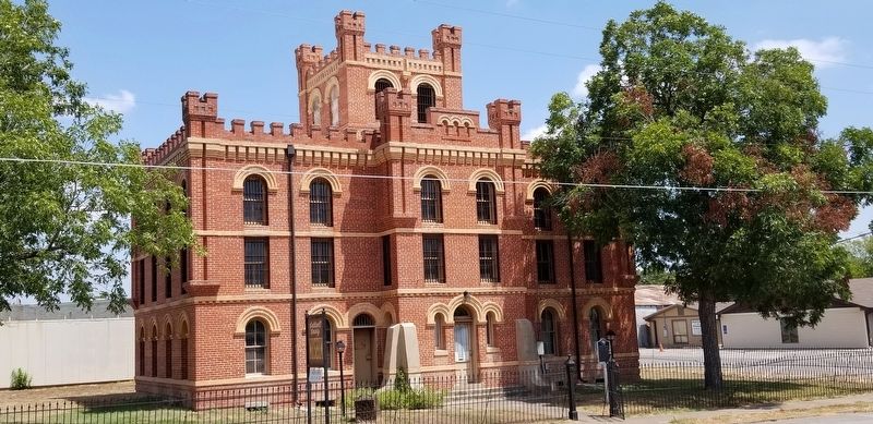 Caldwell County Jail and Marker. Click for full size. Caldwell County Jail and Marker image. Click for full size.