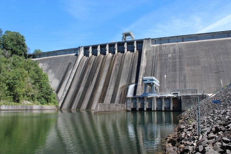Hiwassee Dam. Click for full size. Hiwassee Dam image. Click for full size.