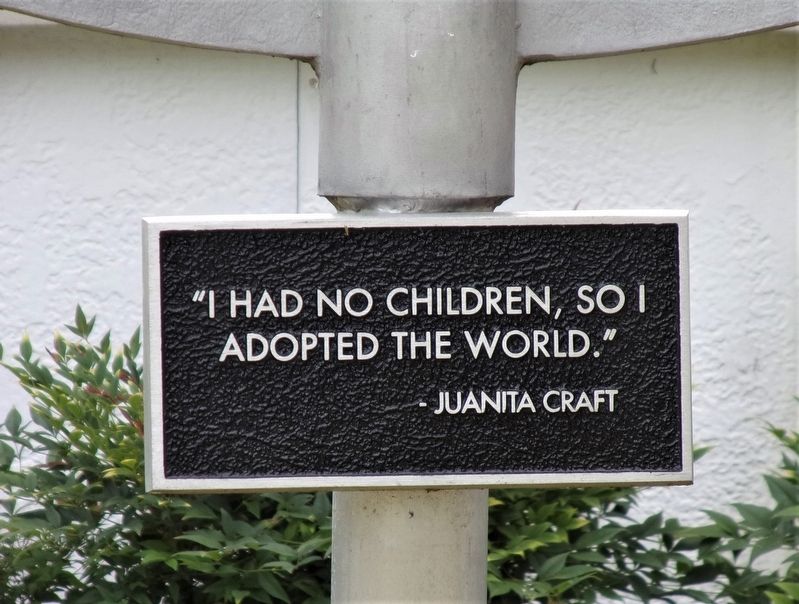 Additional Juanita Craft House sign image. Click for full size.