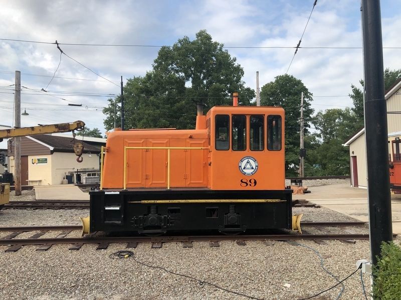 25 Ton G.E. Diesel-Electric Locomotive 89 image. Click for full size.