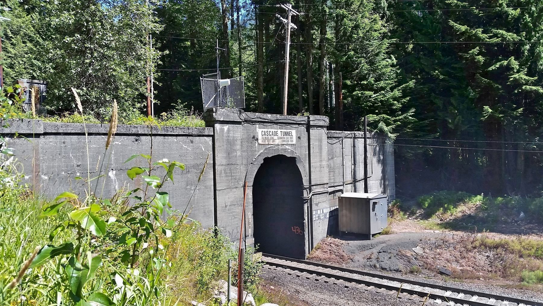 1928 Cascade Tunnel (<i>west portal view from Old Cascade Highway</i>) image. Click for full size.