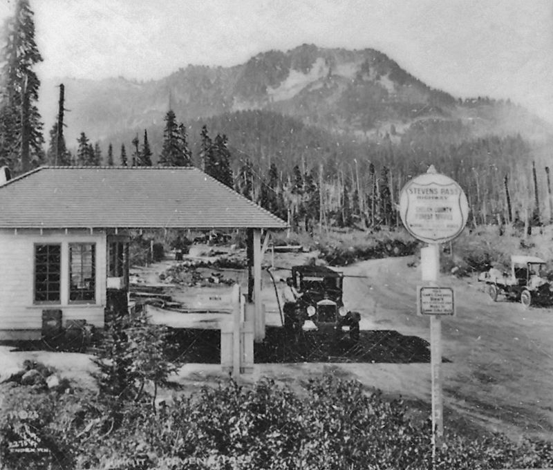 Marker detail: Summit Stevens Pass, facing west, 1926 image. Click for full size.