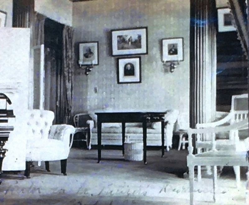 Interior view of Pulitzer Cottage Parlor image. Click for full size.