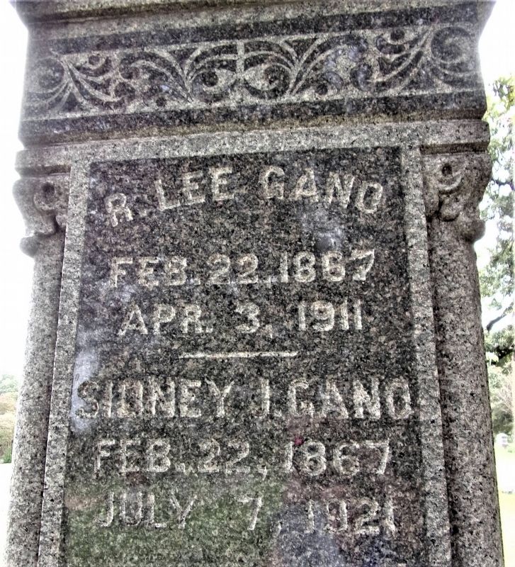 Richard M. Gano's twin son's grave image. Click for full size.