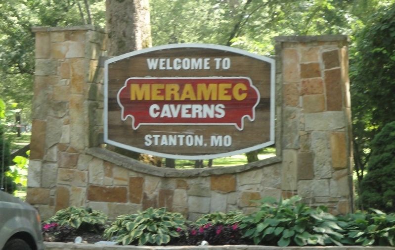 Meramec Caverns sign image. Click for full size.