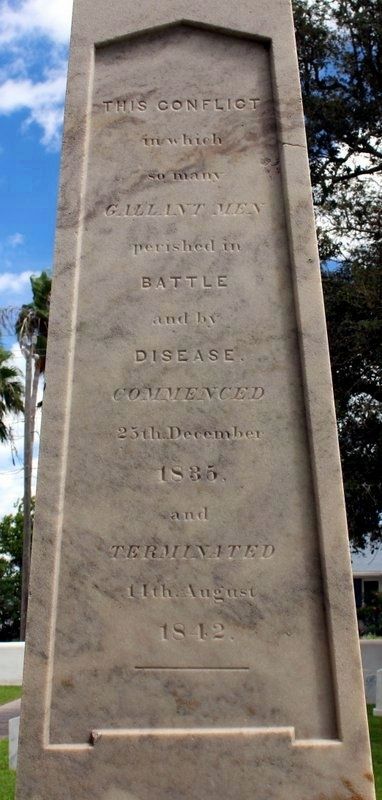 Dade Monument (right) image. Click for full size.