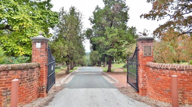Old City Cemetery Gate image. Click for full size.