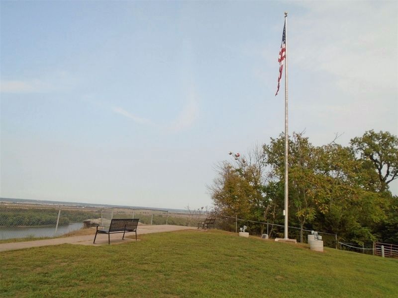 9/11 Memorial Flag Pole at Lover's Leap image. Click for full size.