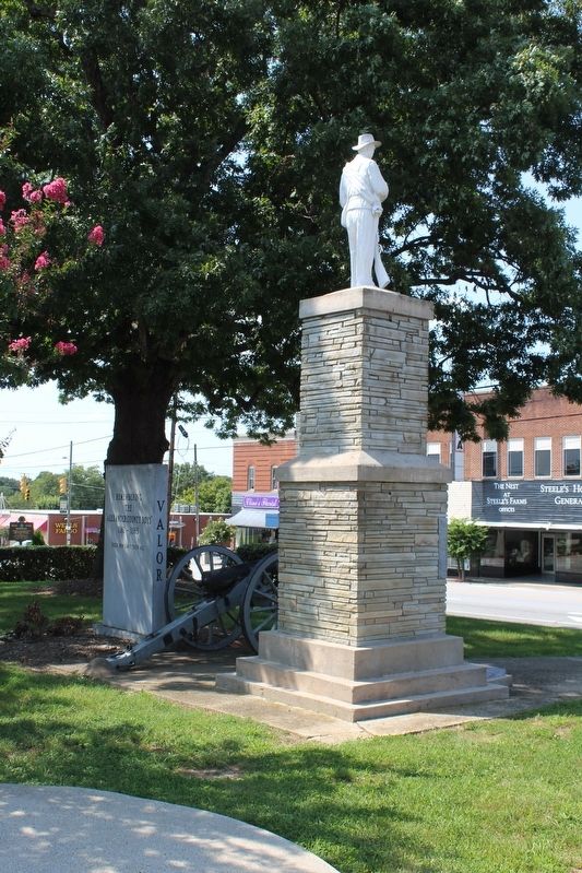 Confederate Memorial (Back). Click for full size. Confederate Memorial (Back) image. Click for full size.