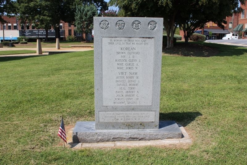 Alexander County Veterans Memorial - Korean & Viet Nam image. Click for full size.