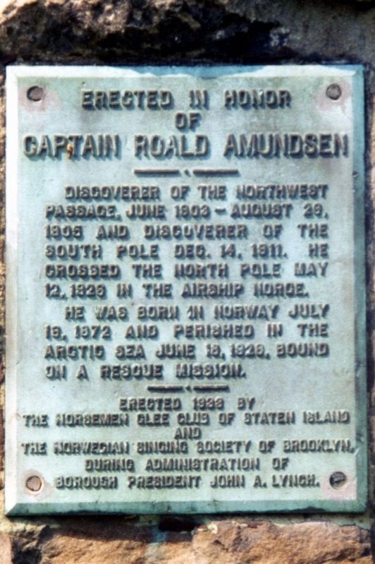 Roald Amundsen Memorial plaque. Click for full size. Roald Amundsen Memorial plaque image. Click for full size.