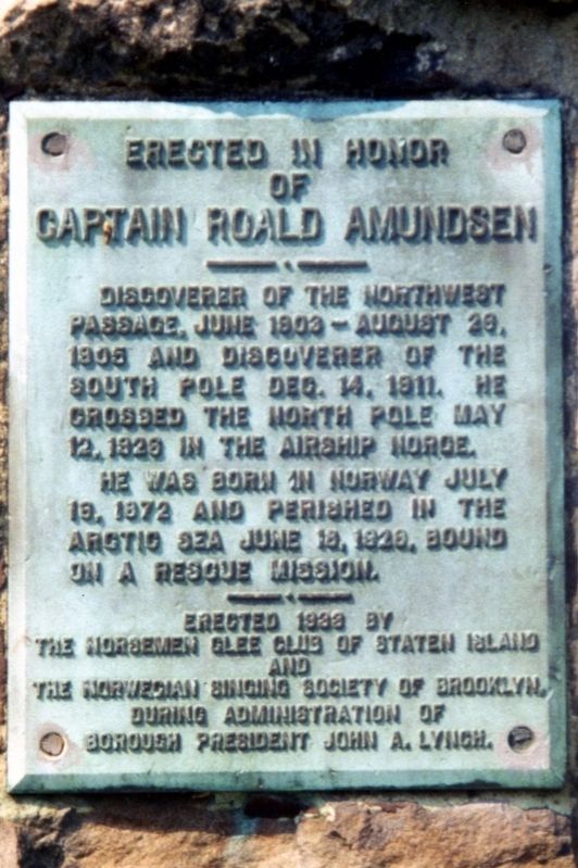 Roald Amundsen Memorial plaque image. Click for full size.
