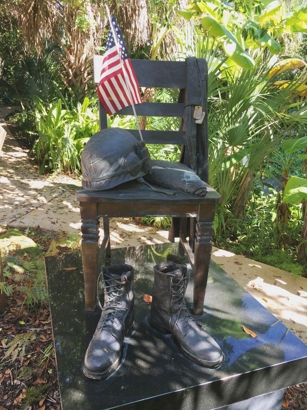 Veterans of the Vietnam War sculpture image. Click for full size.