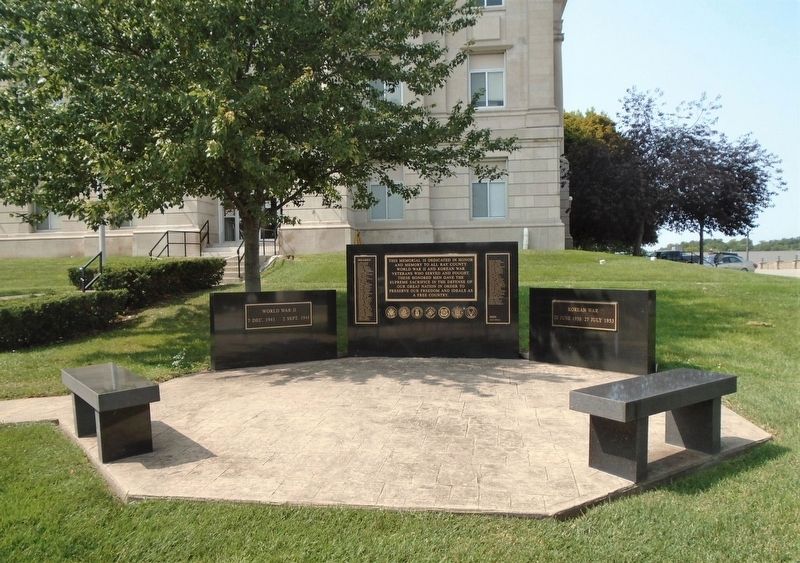 World War II and Korean War Memorial image. Click for full size.