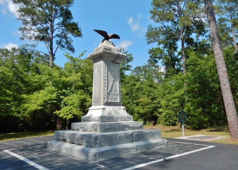 Confederate Monument image. Click for more information.