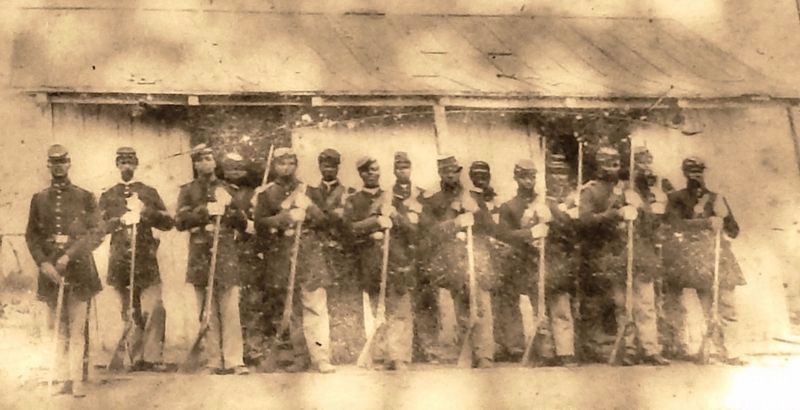 Marker detail: Union Troops (regiment unknown) image. Click for full size.
