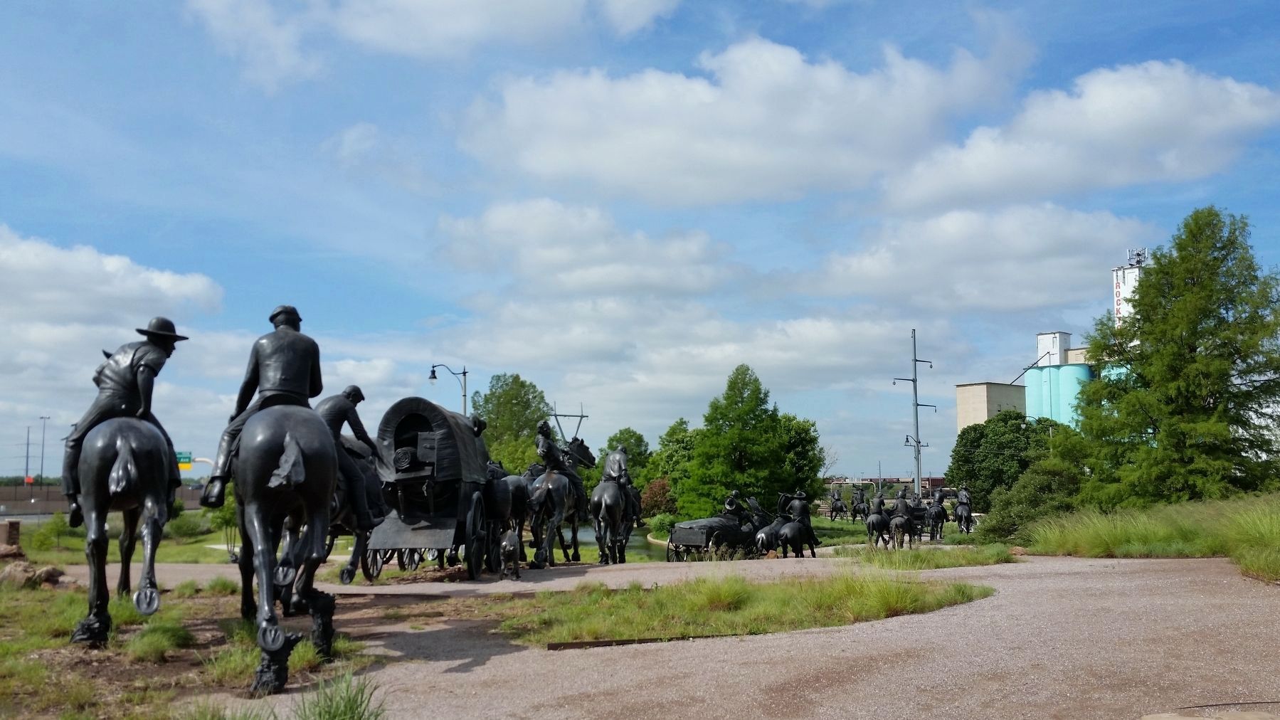 Oklahoma Centennial Land Run Monument image. Click for full size.