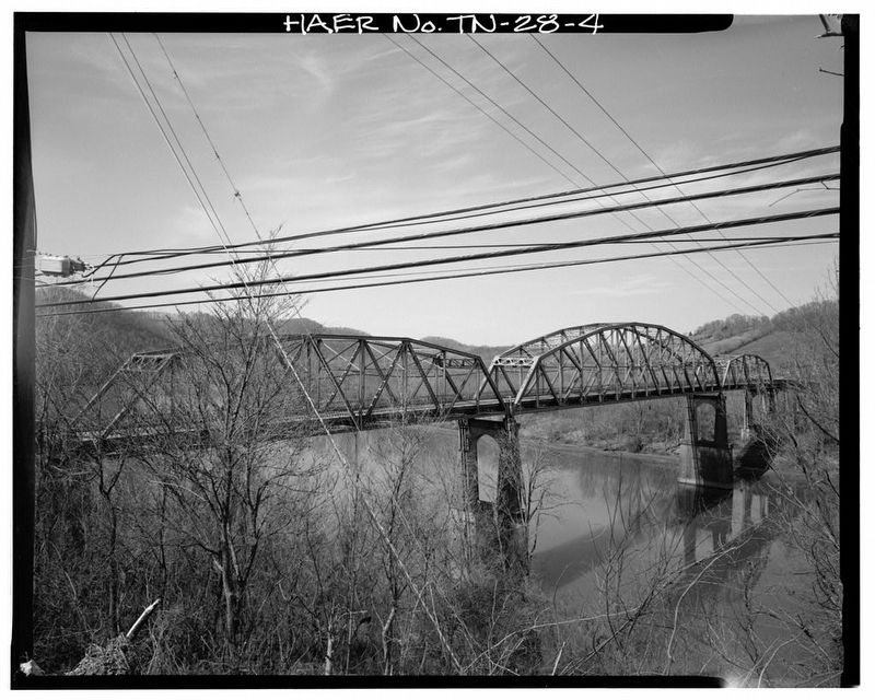The Austin Peay Bridge image. Click for full size.