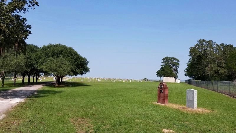 Pilgrims Rest Cemetery Marker, on the left image. Click for full size.