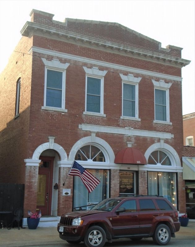Farmers & Merchants Bank Building and Marker image. Click for full size.