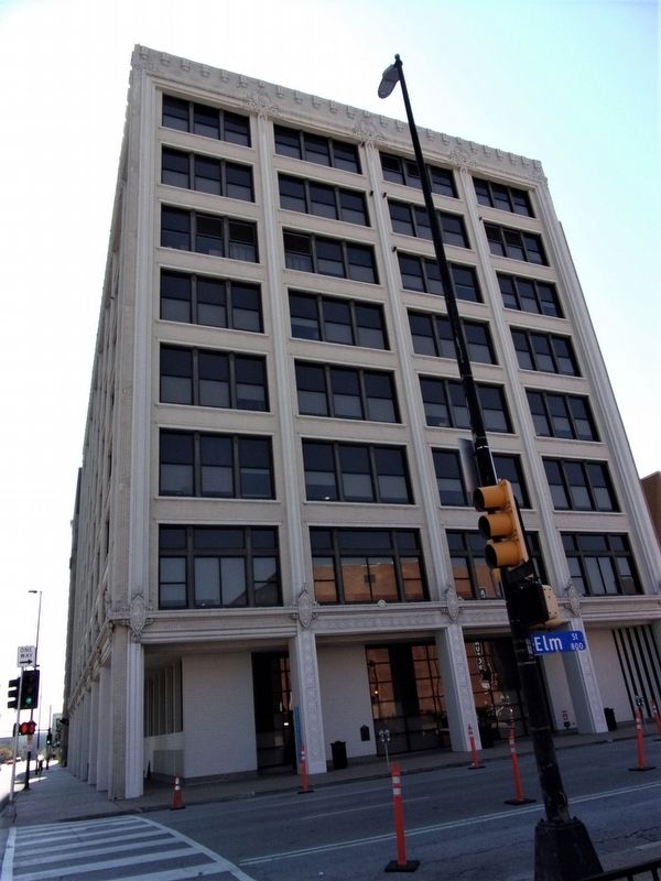 Site of Sanger Brothers Department Store building image. Click for full size.