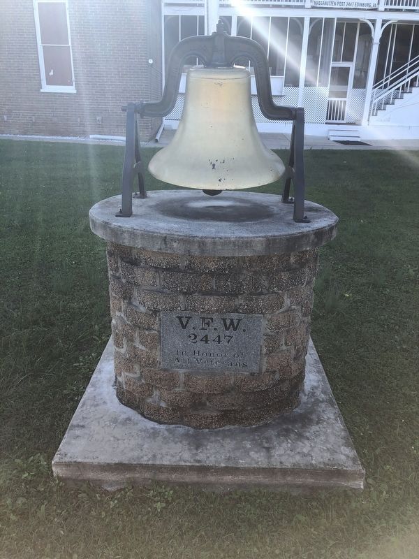 Veterans Memorial Bell image. Click for full size.
