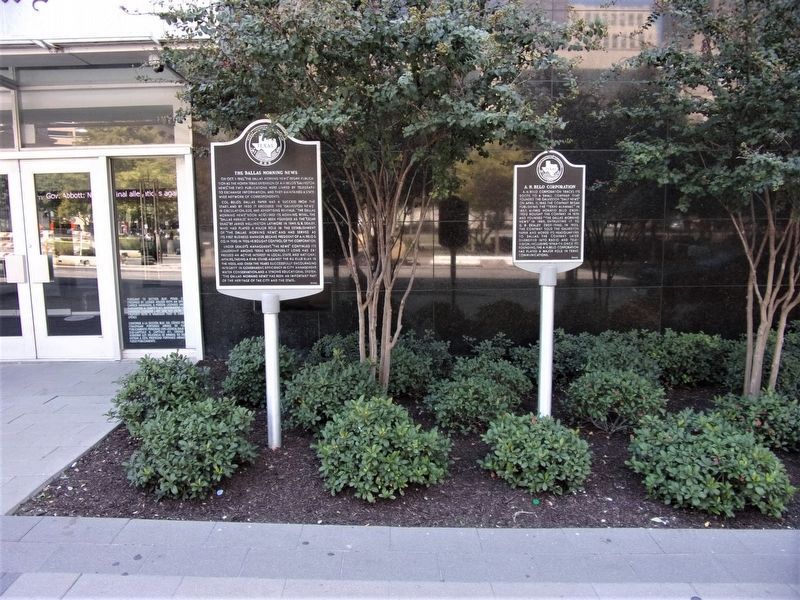 The Dallas Morning News Marker (on the left) image. Click for full size.