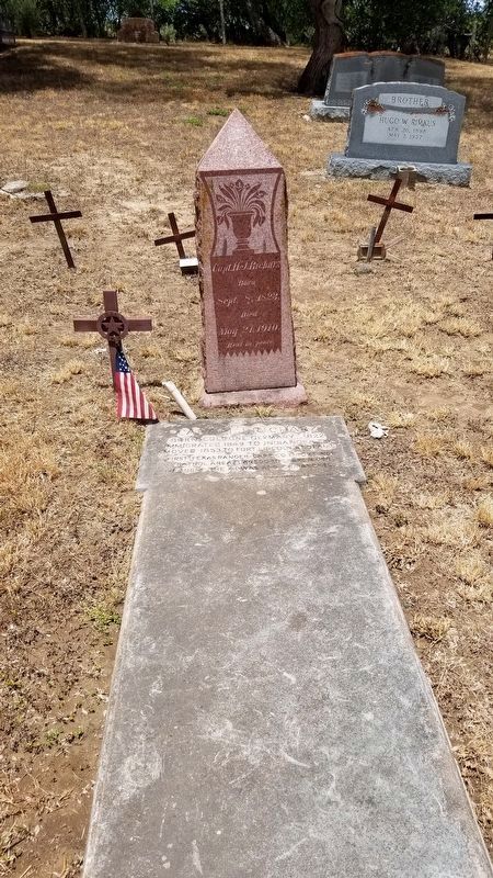 Captain Richarz's tombstone image. Click for full size.