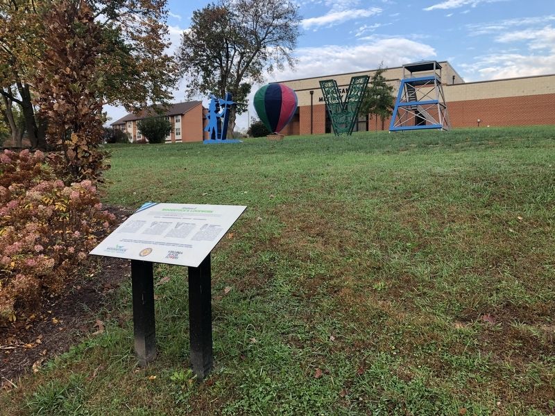 Woodstock's <small>LOVE</small> sculptures image. Click for full size.
