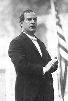 William Jennings Bryan campaigning for president, October 1896. Click for full size. William Jennings Bryan campaigning for president, October 1896 image. Click for full size.