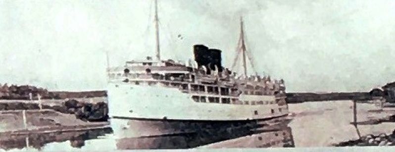 Ship on the Canal image. Click for full size.