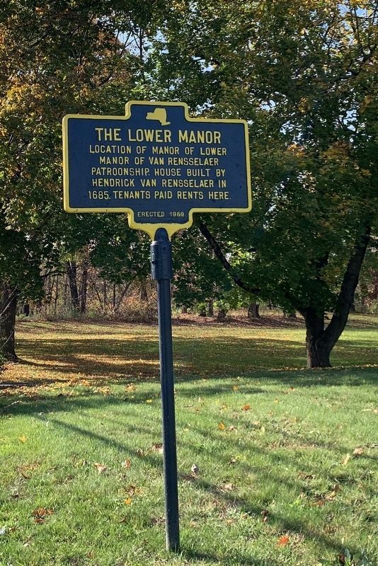 The Lower Manor Marker image. Click for full size.