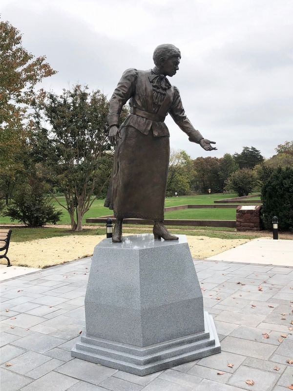 Statue of Jennie Dean on the grounds of the school image. Click for full size.