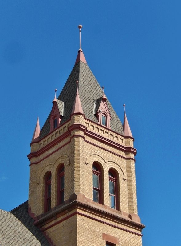 Kanabec County Courthouse Tower image. Click for full size.