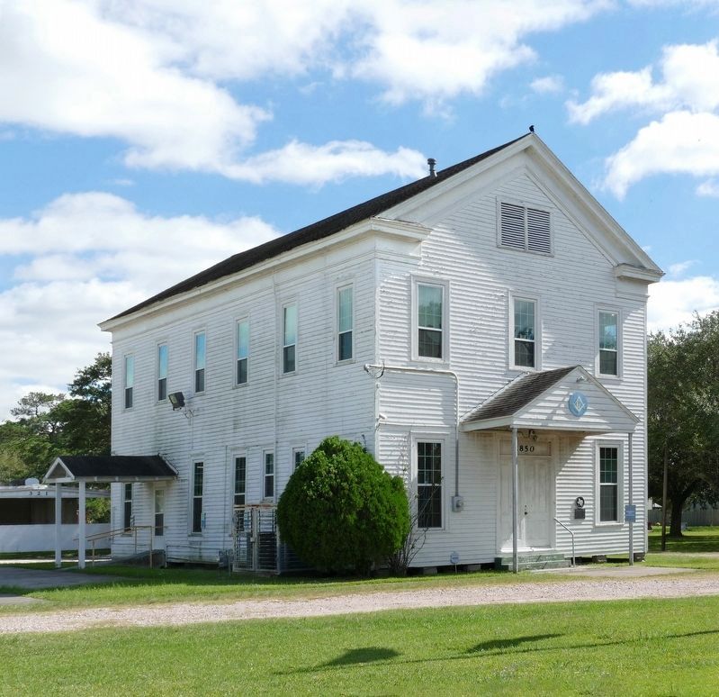 Cedar Bayou Masonic Lodge Hall and Marker image. Click for full size.