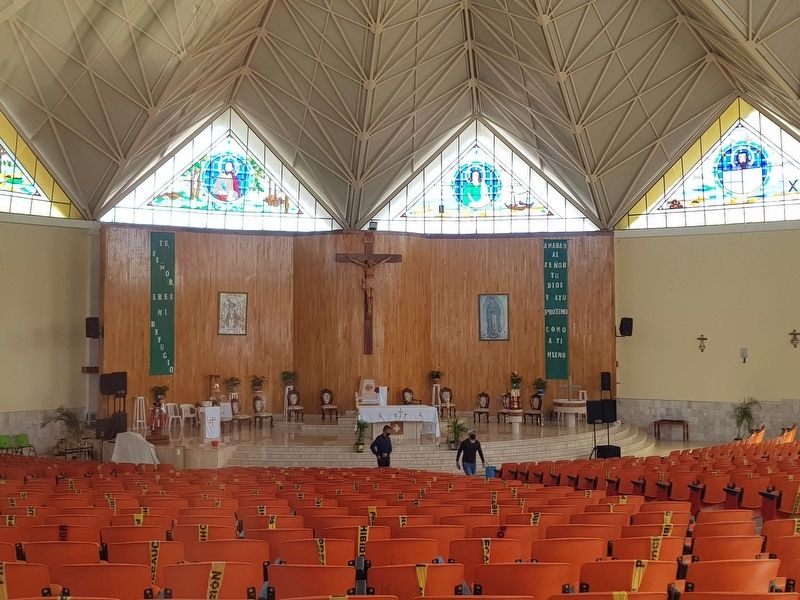 An interior view of the new Parish Church of Santiago Acotzilapan image. Click for full size.