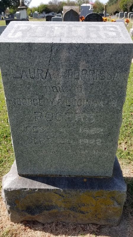 Laura T. Rogers' tombstone image. Click for full size.