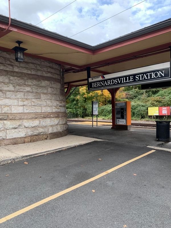 Bernardsville Train Station image. Click for full size.