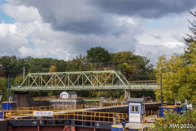 Lock 27 and Leach Road Bridge image. Click for full size.