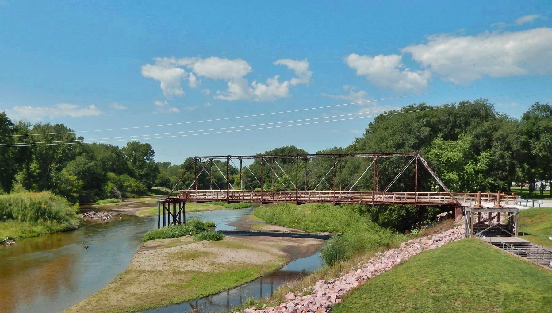 Neligh Mill Bridge (<i>east side</i>) and Elkhorn River. Click for full size. Neligh Mill Bridge (<i>east side</i>) and Elkhorn River image. Click for full size.