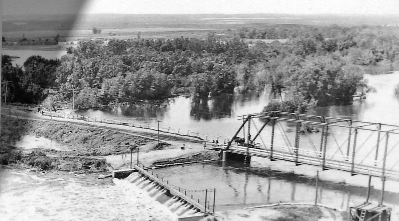 Marker detail: High Water in 1915 image. Click for full size.