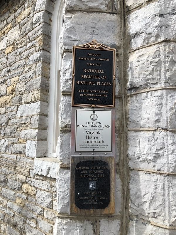 Additional plaques on the building image. Click for full size.