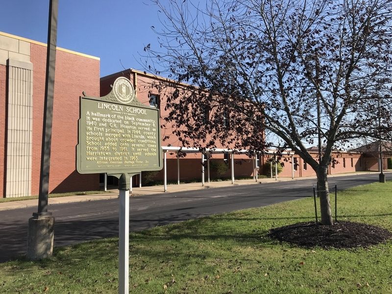 Lincoln School Marker image. Click for full size.